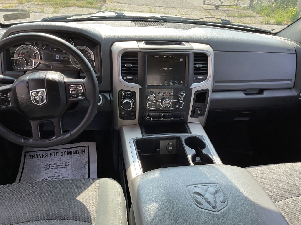 2015 RAM 1500 Image 28