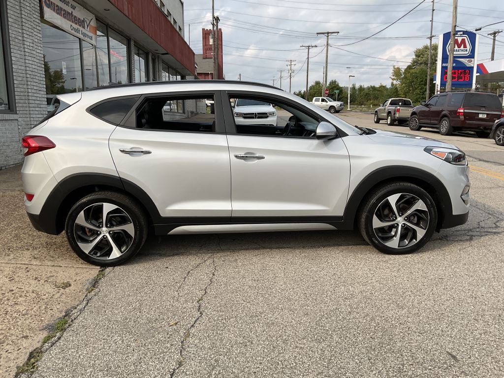 2017 Hyundai Tucson Image 2