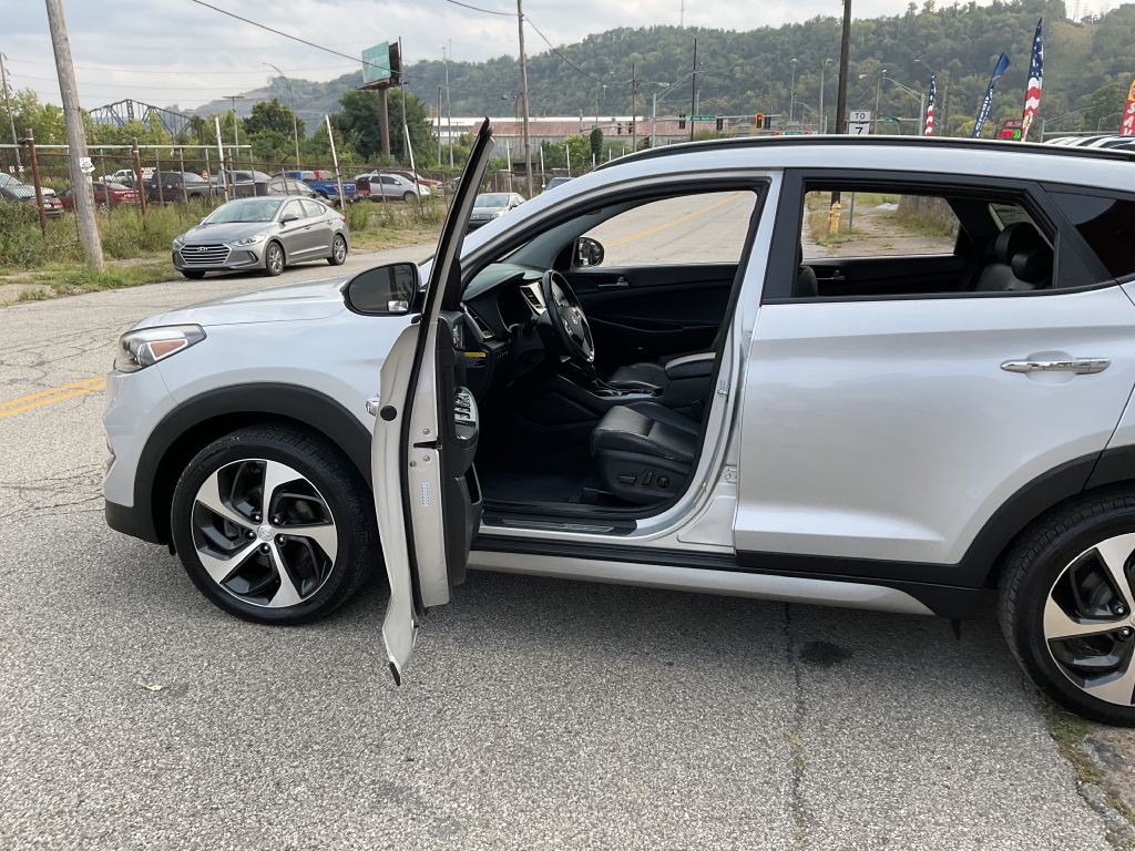 2017 Hyundai Tucson Image 17
