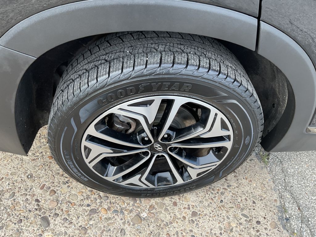 2019 Hyundai Santa Fe Image 12