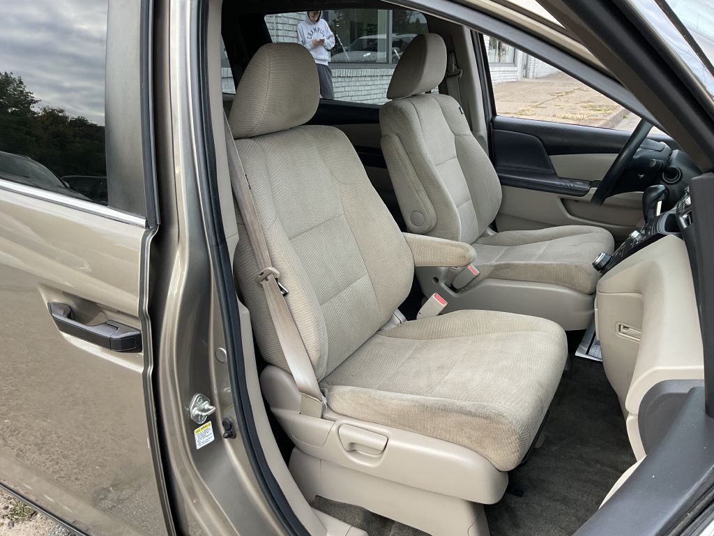 2013 Honda Odyssey Image 17