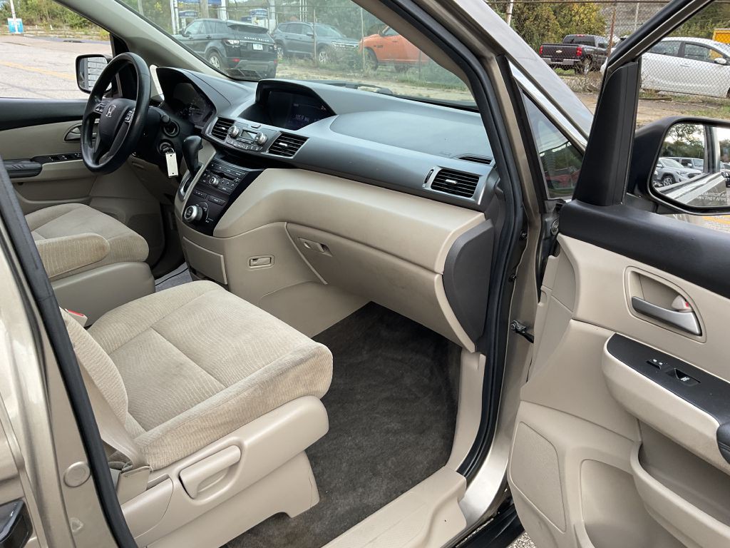 2013 Honda Odyssey Image 18