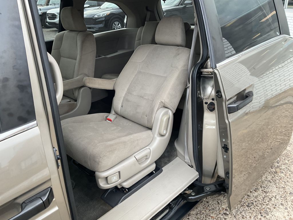 2013 Honda Odyssey Image 20