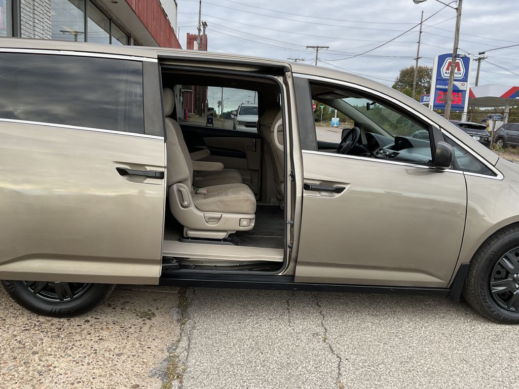 2013 Honda Odyssey Image 22