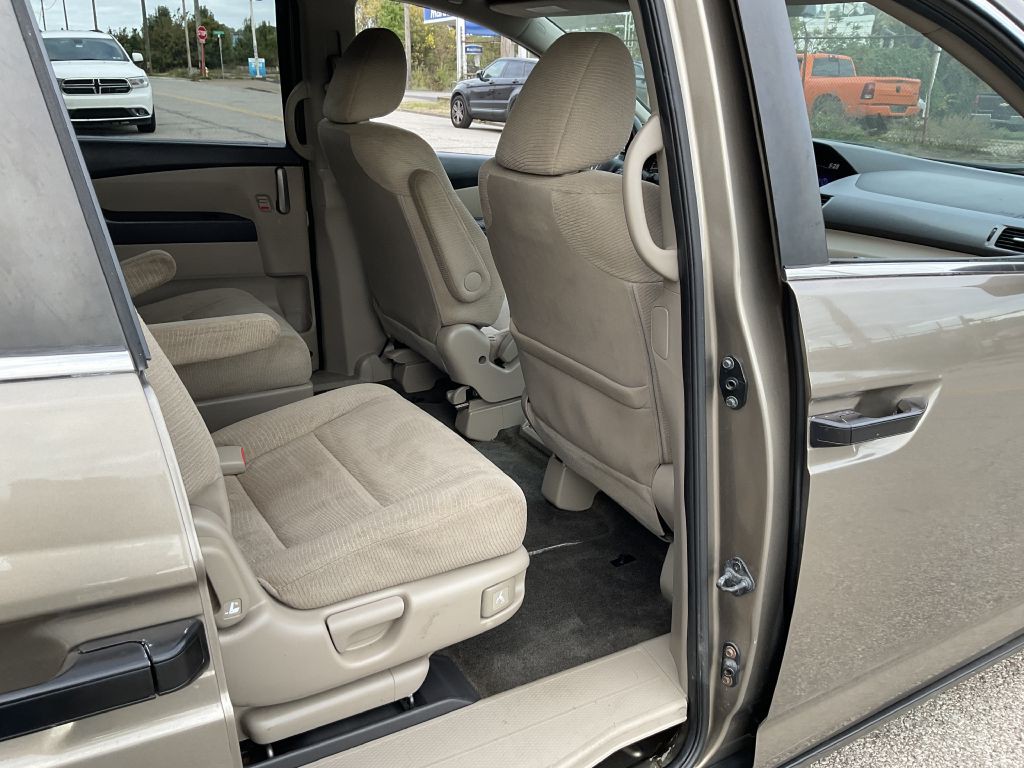 2013 Honda Odyssey Image 24