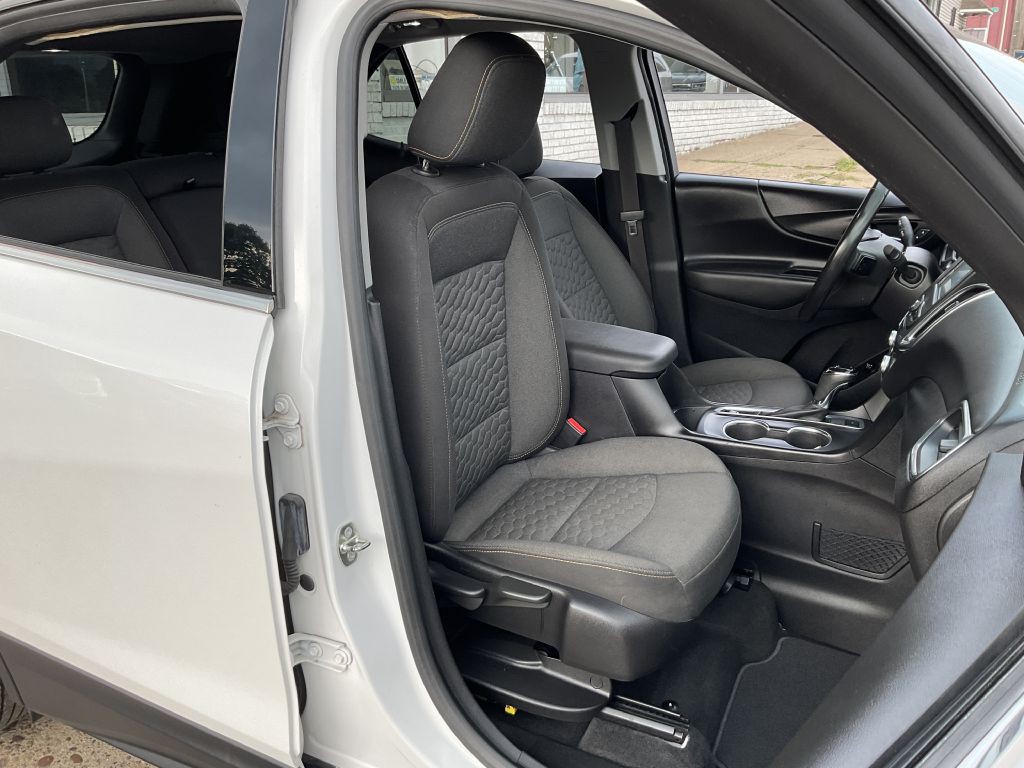 2018 Chevrolet Equinox Image 17