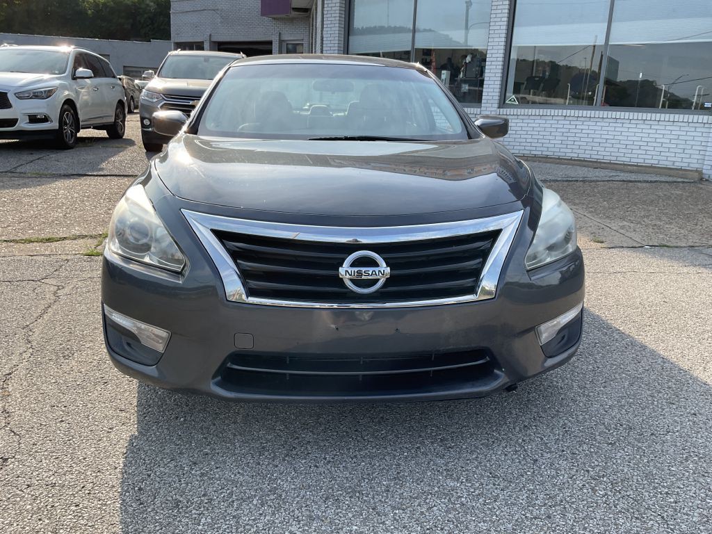 2013 Nissan Altima Image 4