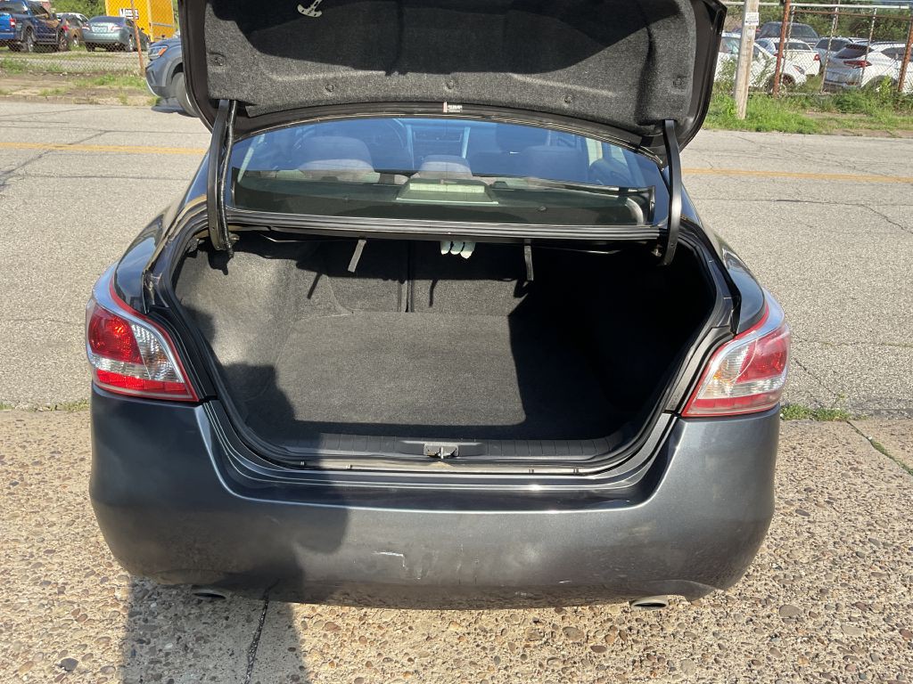 2013 Nissan Altima Image 22