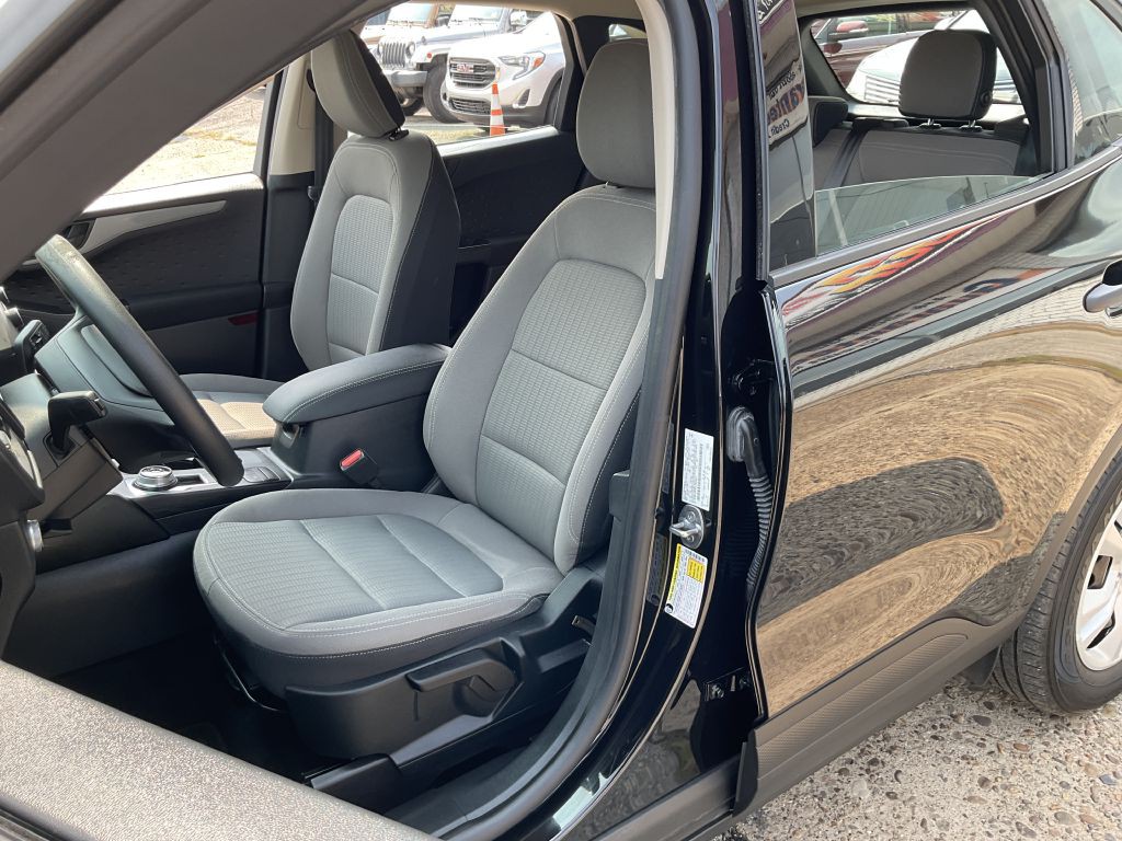 2020 Ford Escape Image 14