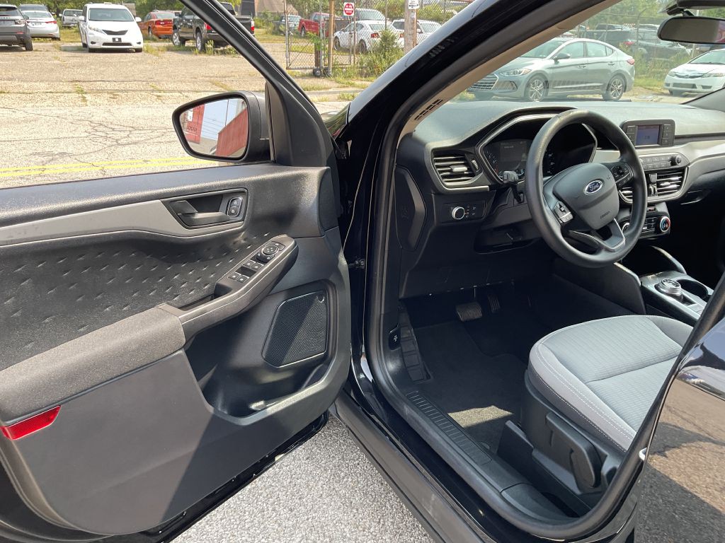 2020 Ford Escape Image 15