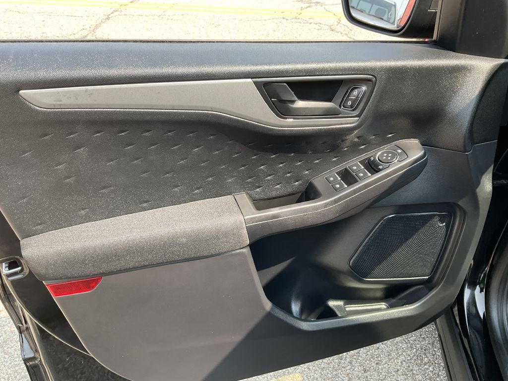 2020 Ford Escape Image 29