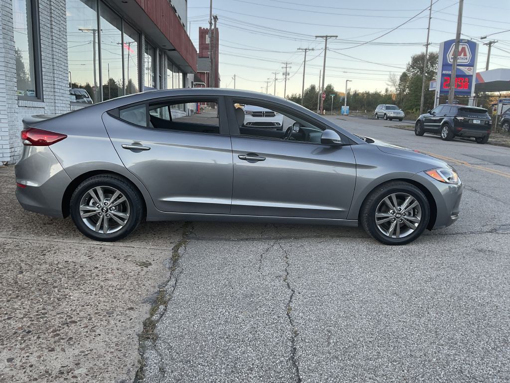 2018 Hyundai Elantra Image 2