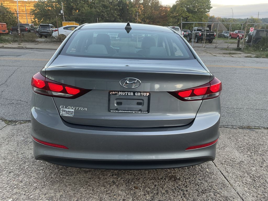 2018 Hyundai Elantra Image 8