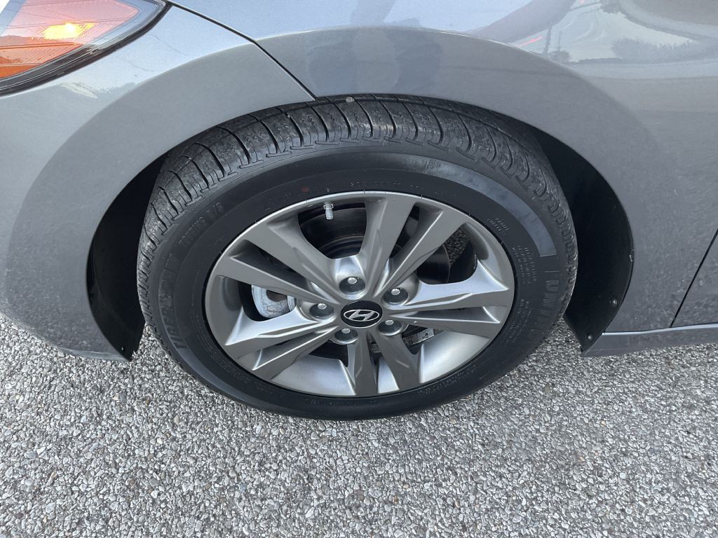 2018 Hyundai Elantra Image 9
