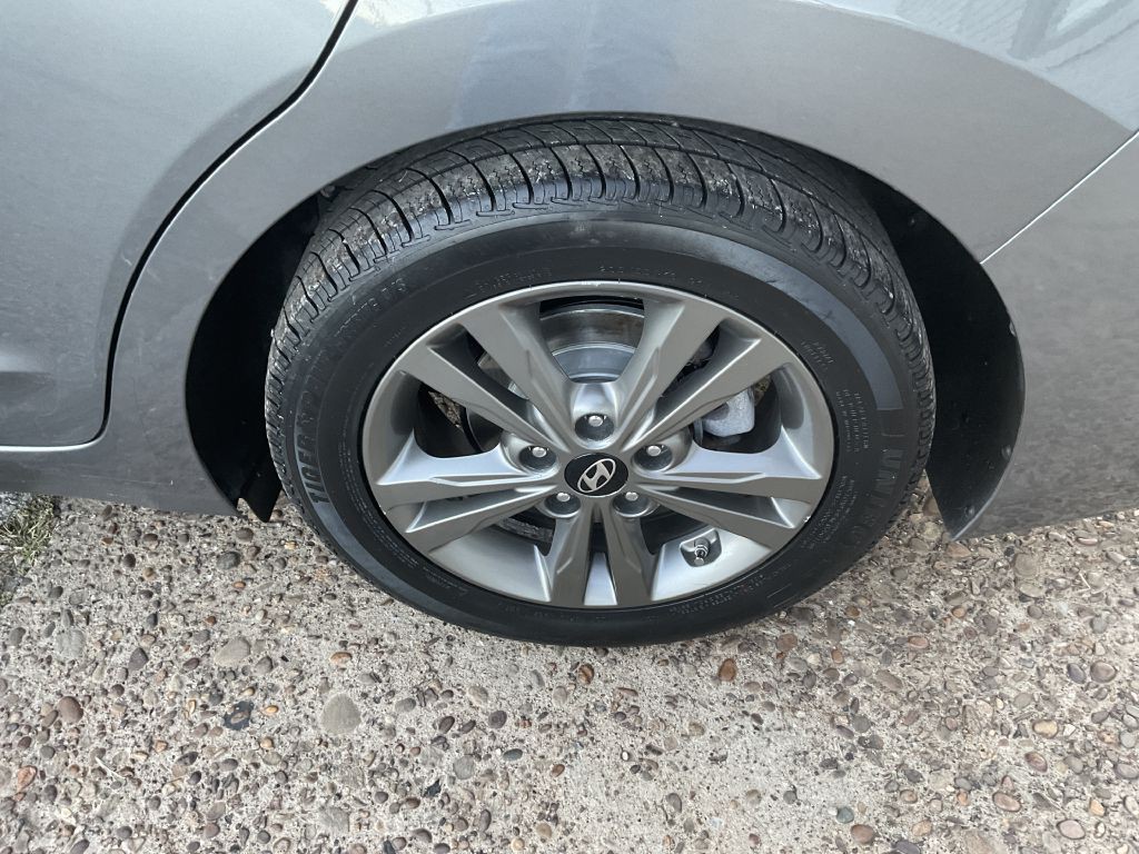 2018 Hyundai Elantra Image 10