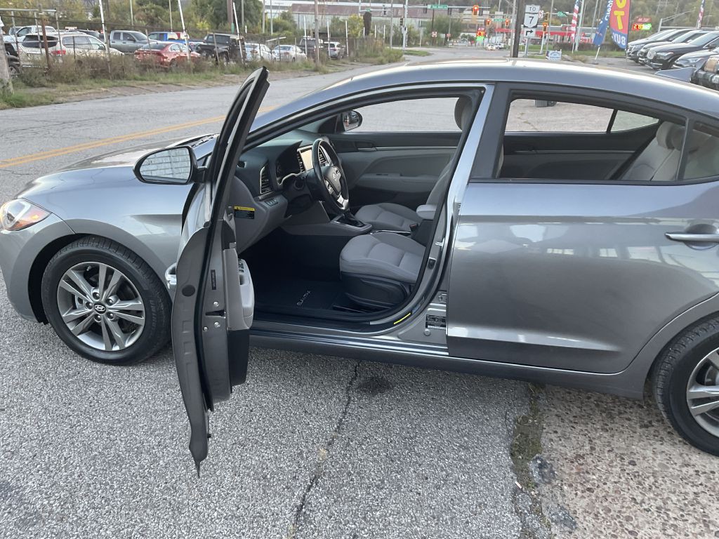 2018 Hyundai Elantra Image 13