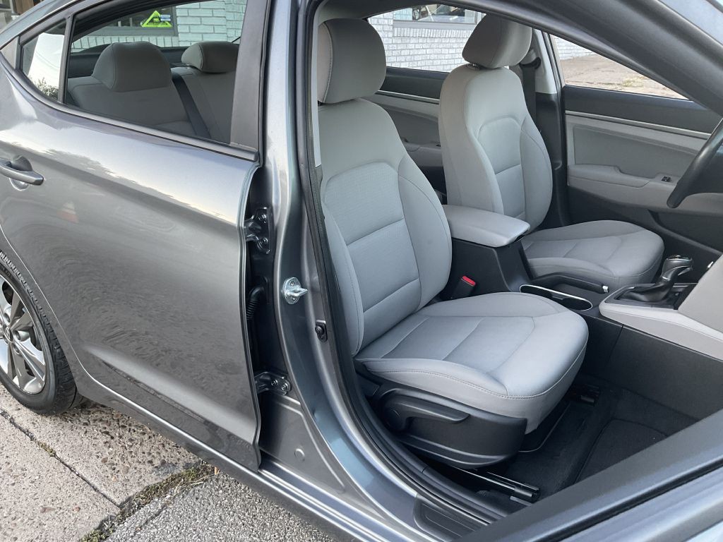 2018 Hyundai Elantra Image 17