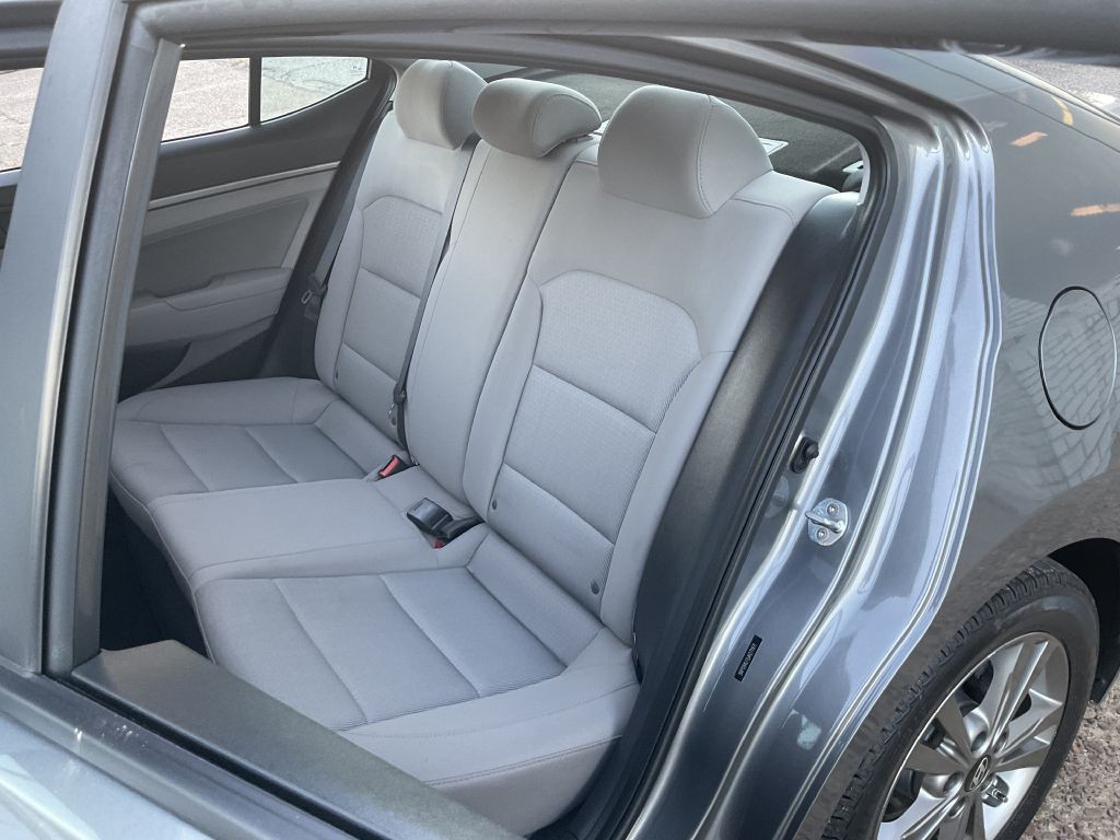 2018 Hyundai Elantra Image 21