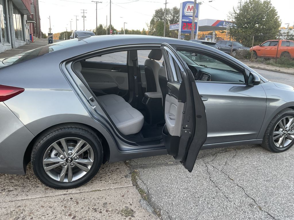 2018 Hyundai Elantra Image 23