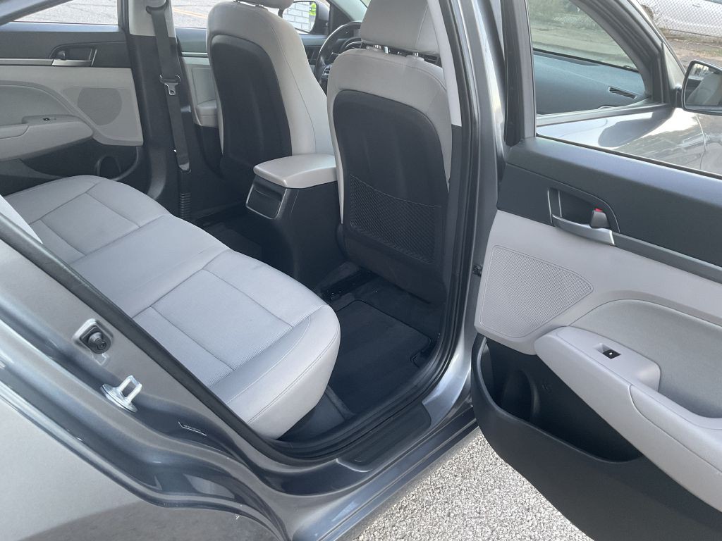 2018 Hyundai Elantra Image 25
