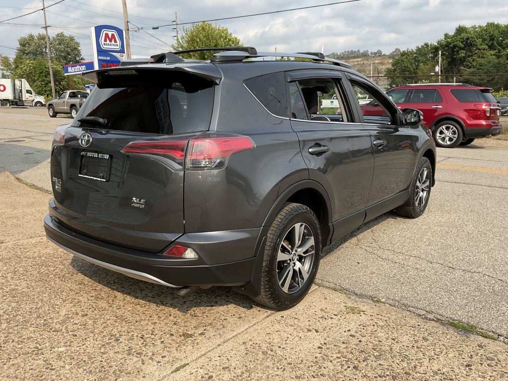 2017 Toyota Rav4 Image 3