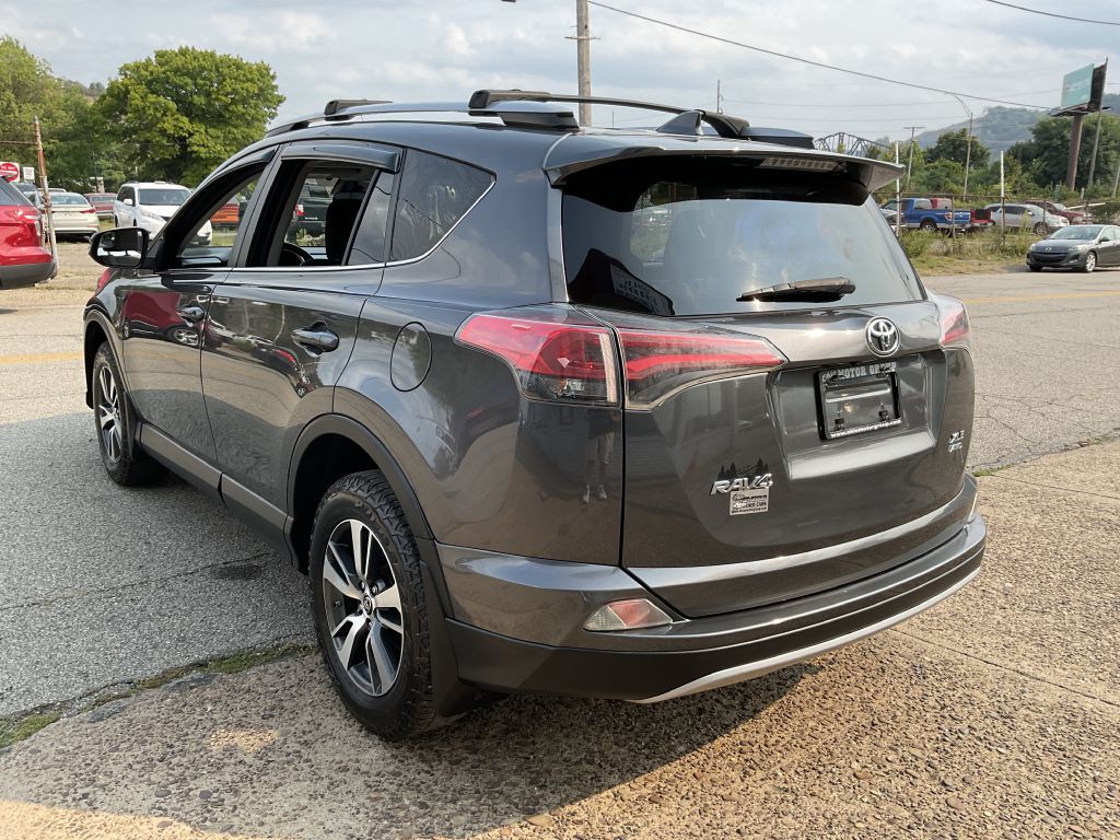 2017 Toyota Rav4 Image 7