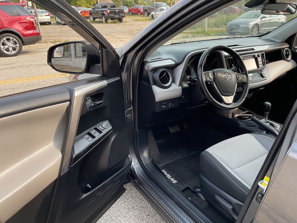 2017 Toyota Rav4 Image 15
