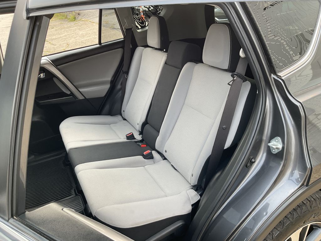 2017 Toyota Rav4 Image 20