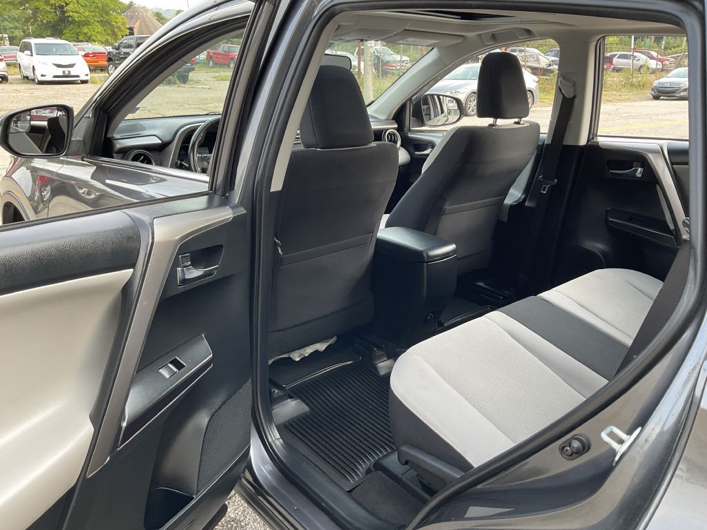 2017 Toyota Rav4 Image 21