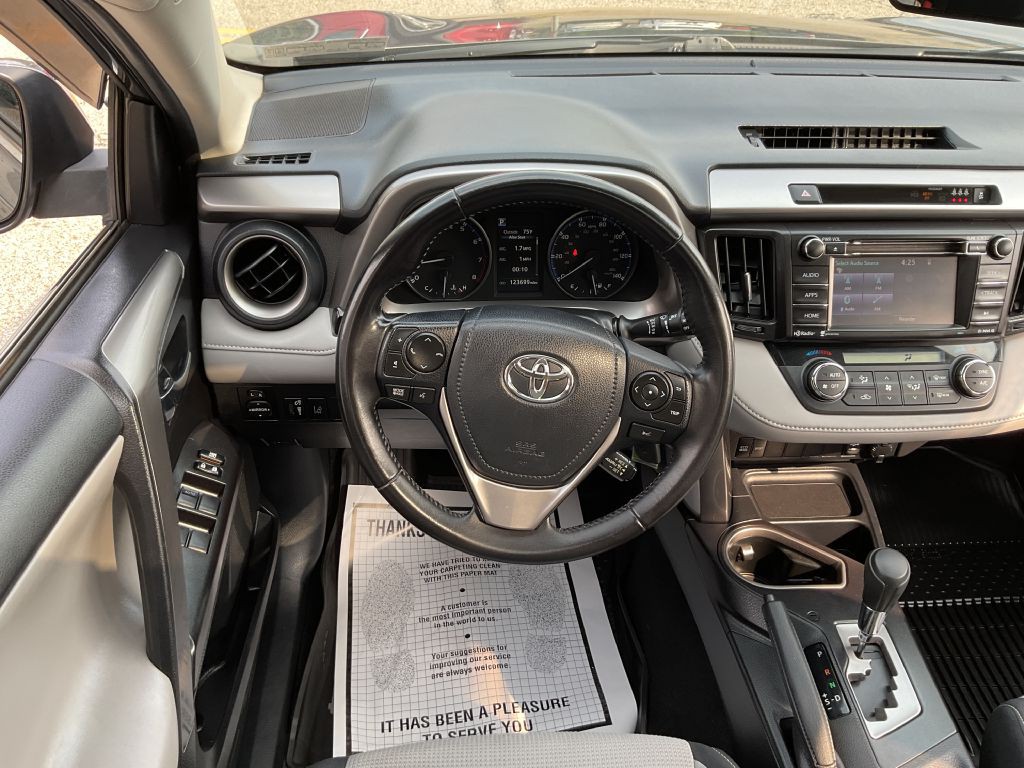 2017 Toyota Rav4 Image 29