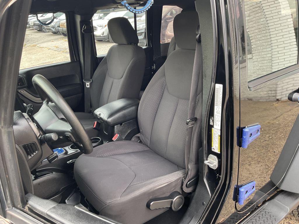 2013 Jeep Wrangler Unlimited Image 14