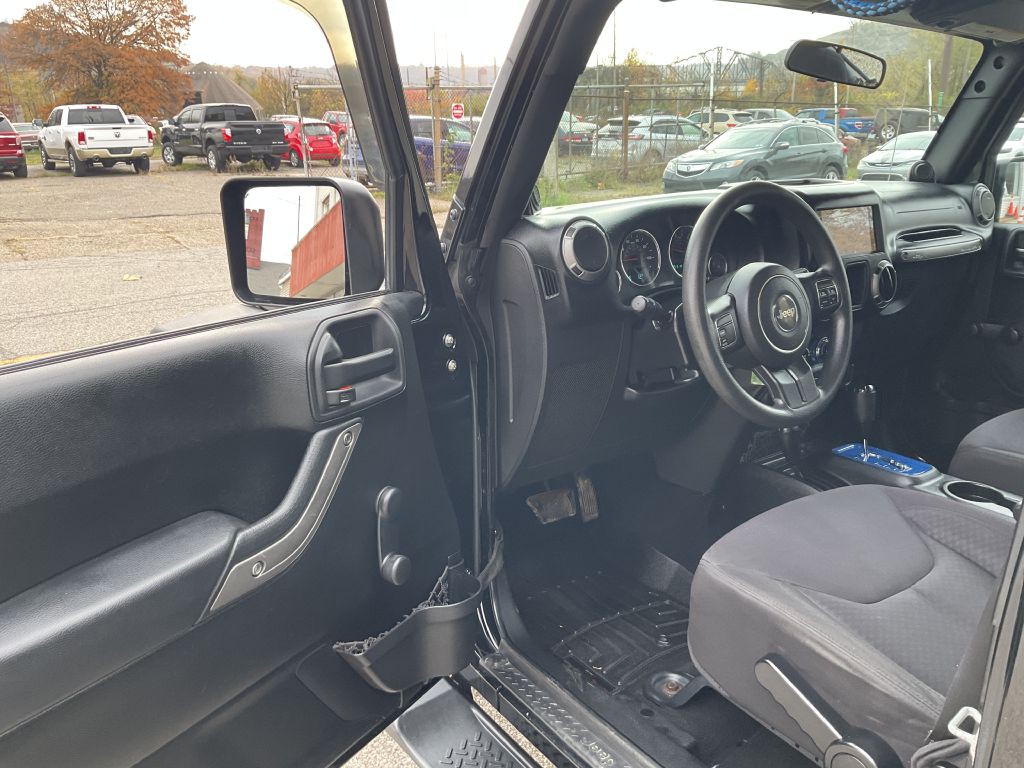 2013 Jeep Wrangler Unlimited Image 15