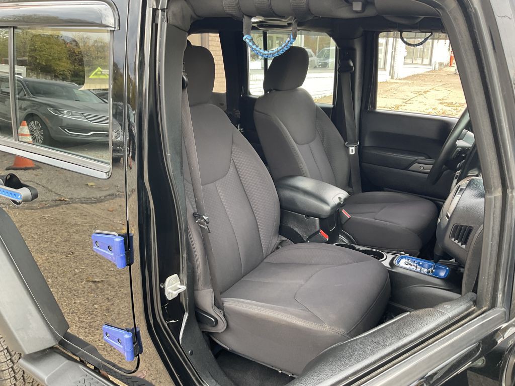 2013 Jeep Wrangler Unlimited Image 17