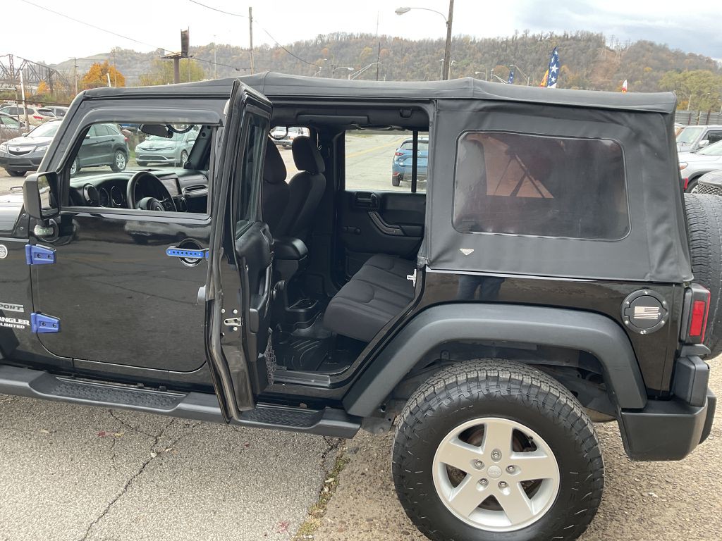 2013 Jeep Wrangler Unlimited Image 19