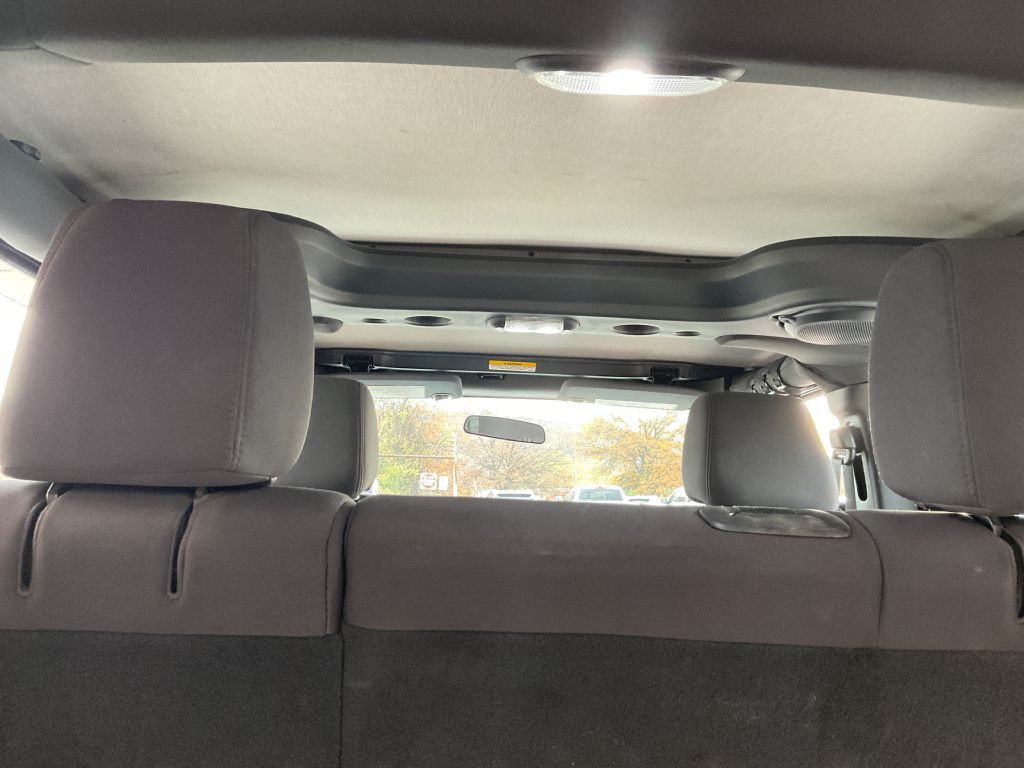 2013 Jeep Wrangler Unlimited Image 26