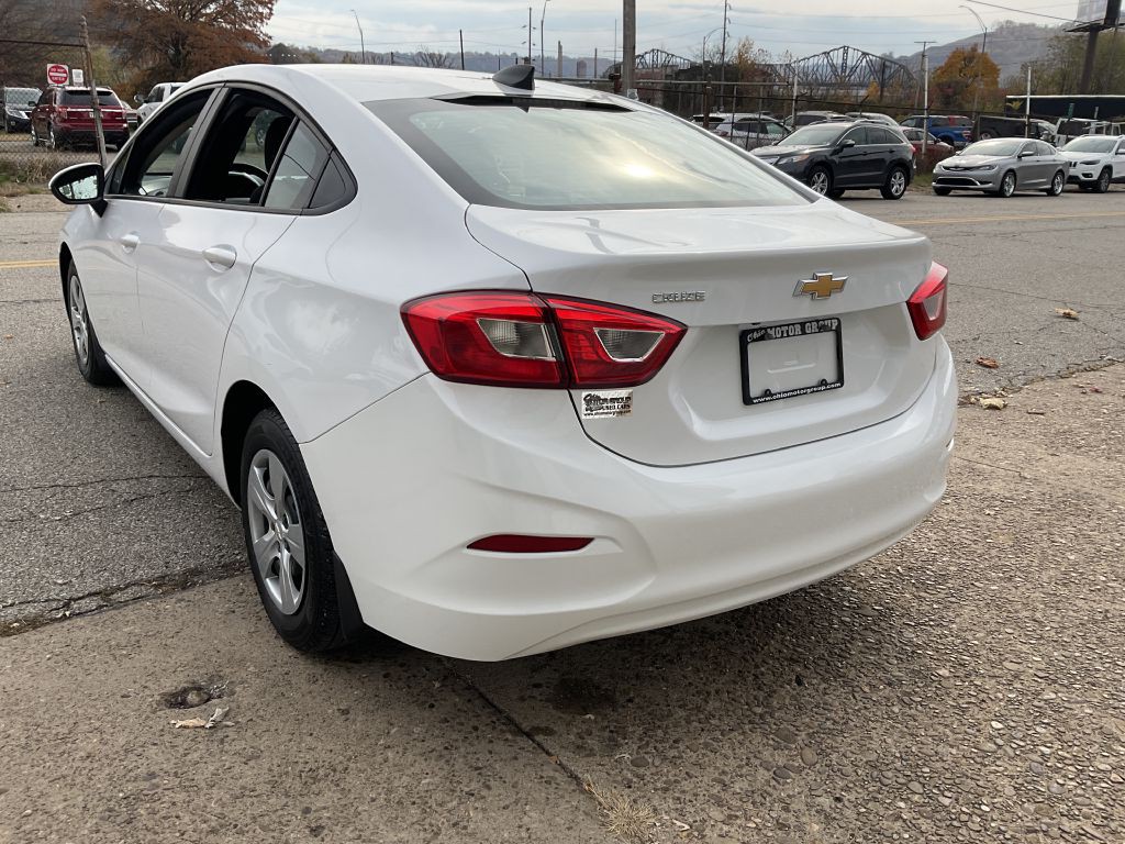 2018 Chevrolet Cruze Image 7