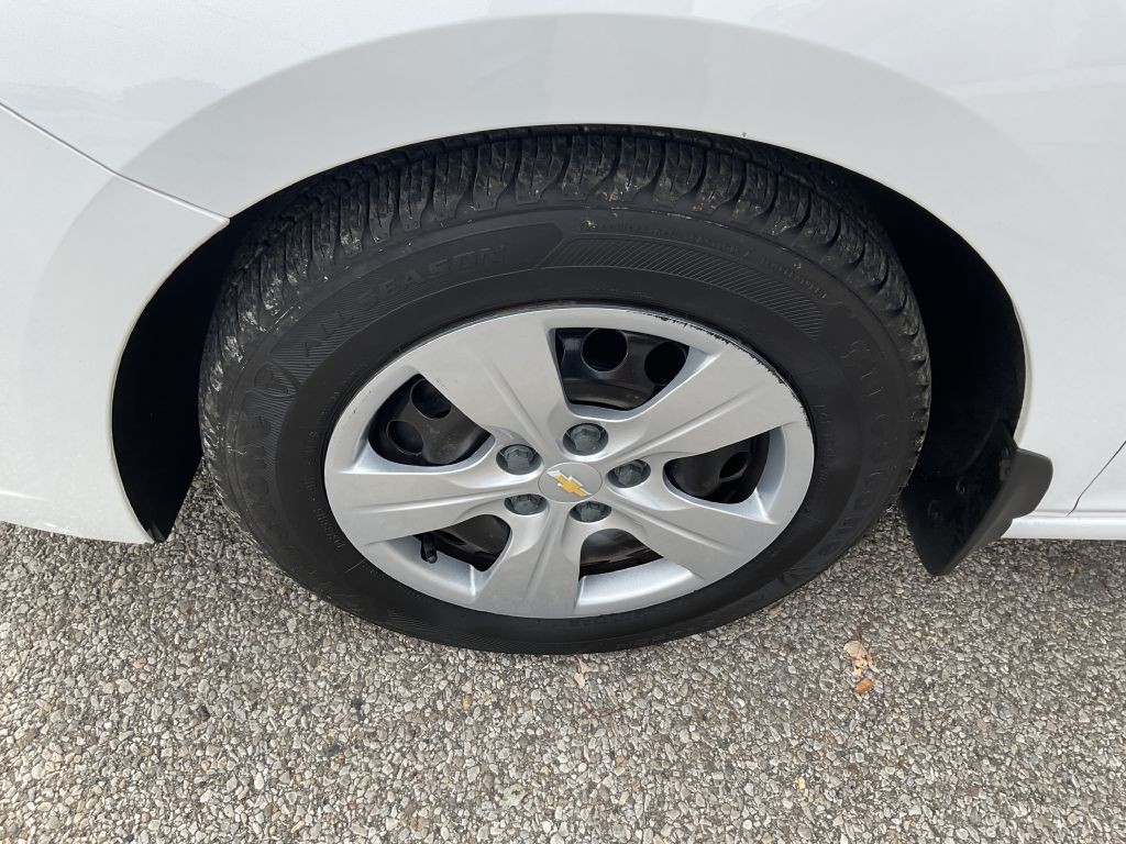 2018 Chevrolet Cruze Image 9