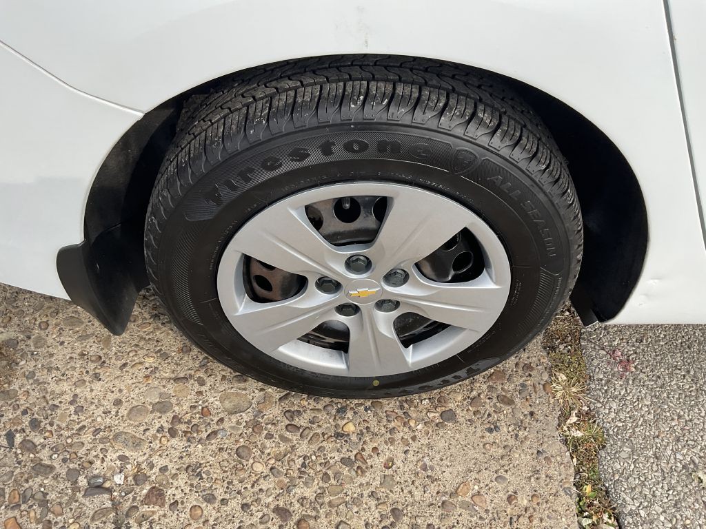 2018 Chevrolet Cruze Image 12