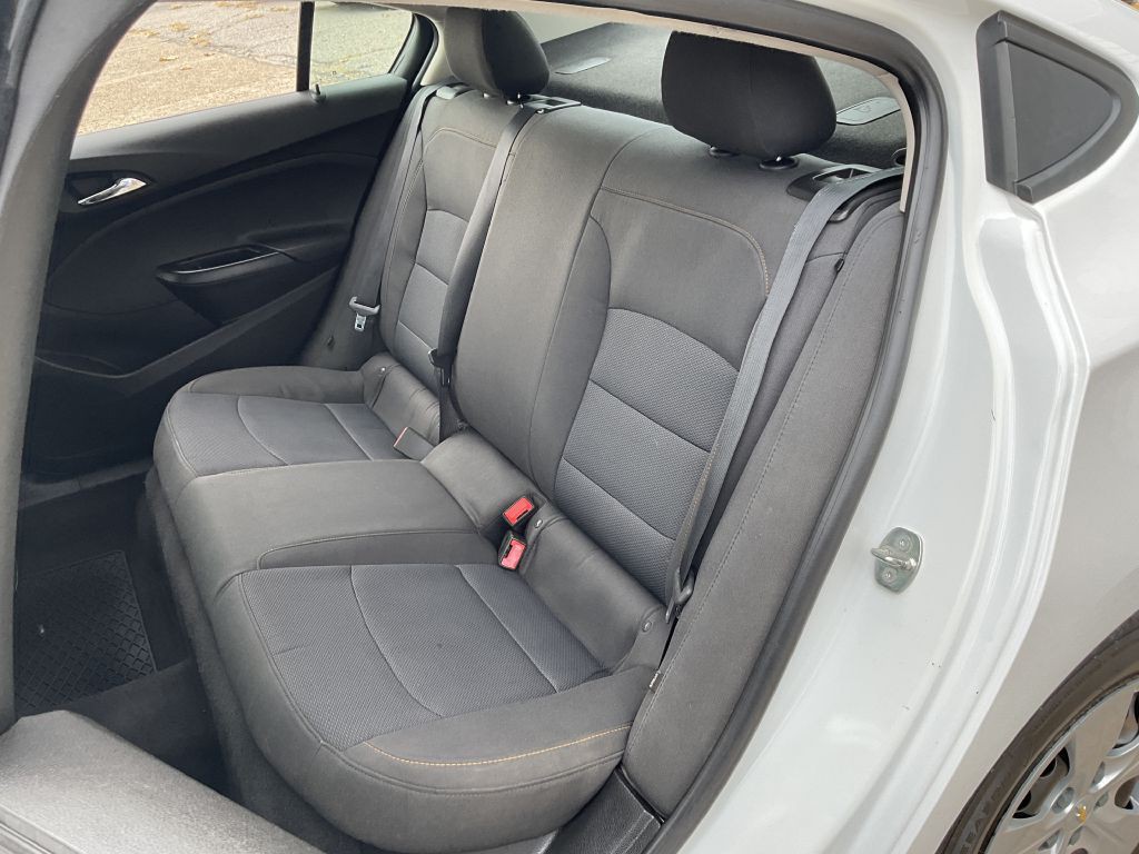 2018 Chevrolet Cruze Image 20