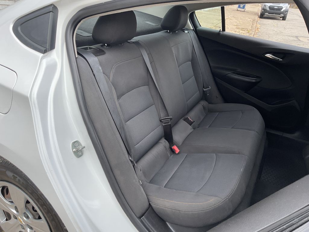 2018 Chevrolet Cruze Image 23