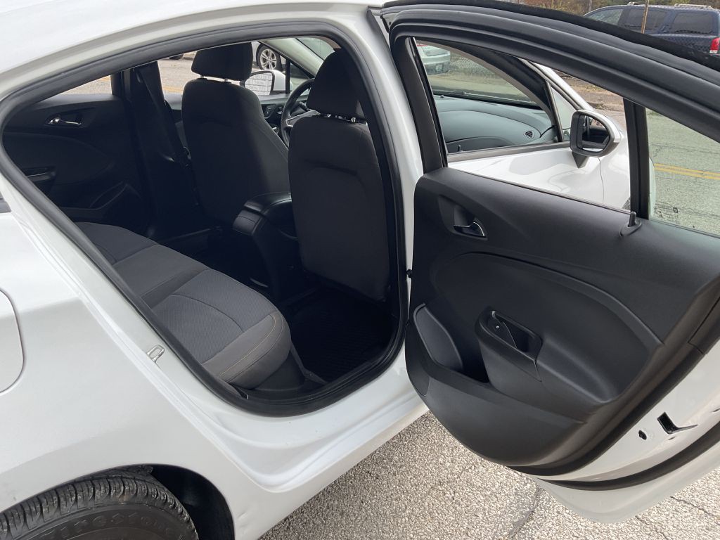 2018 Chevrolet Cruze Image 24