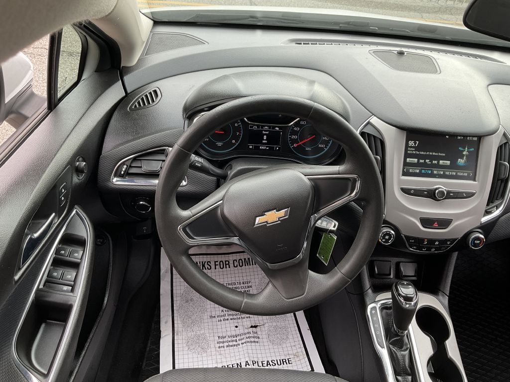 2018 Chevrolet Cruze Image 27