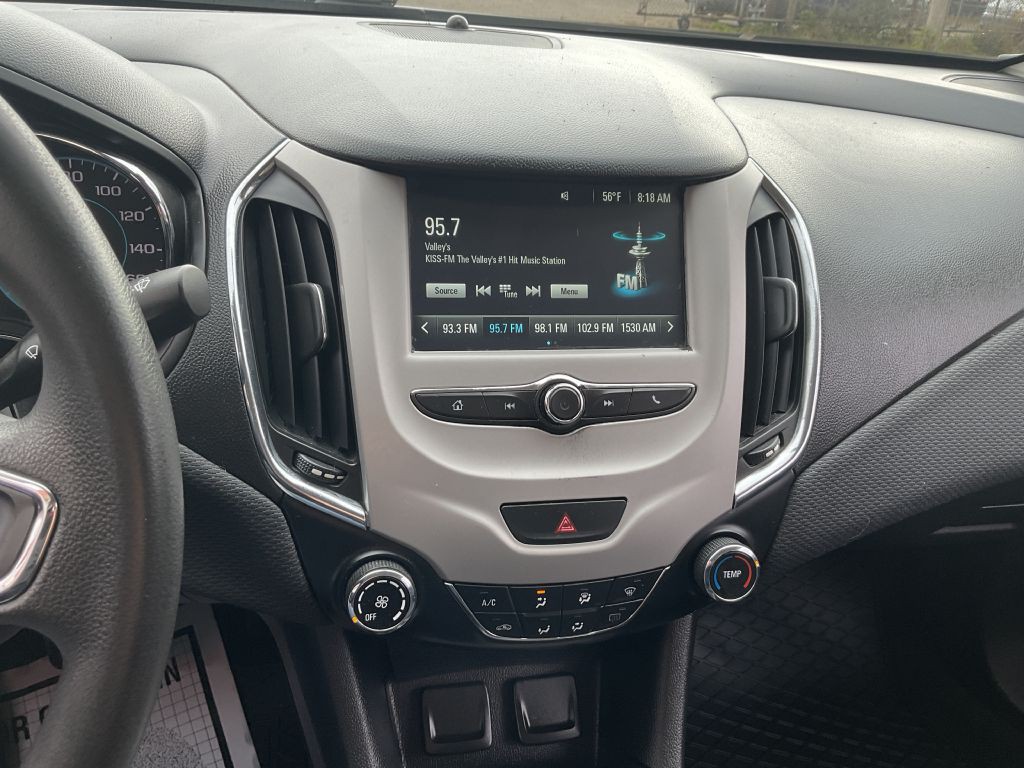 2018 Chevrolet Cruze Image 35