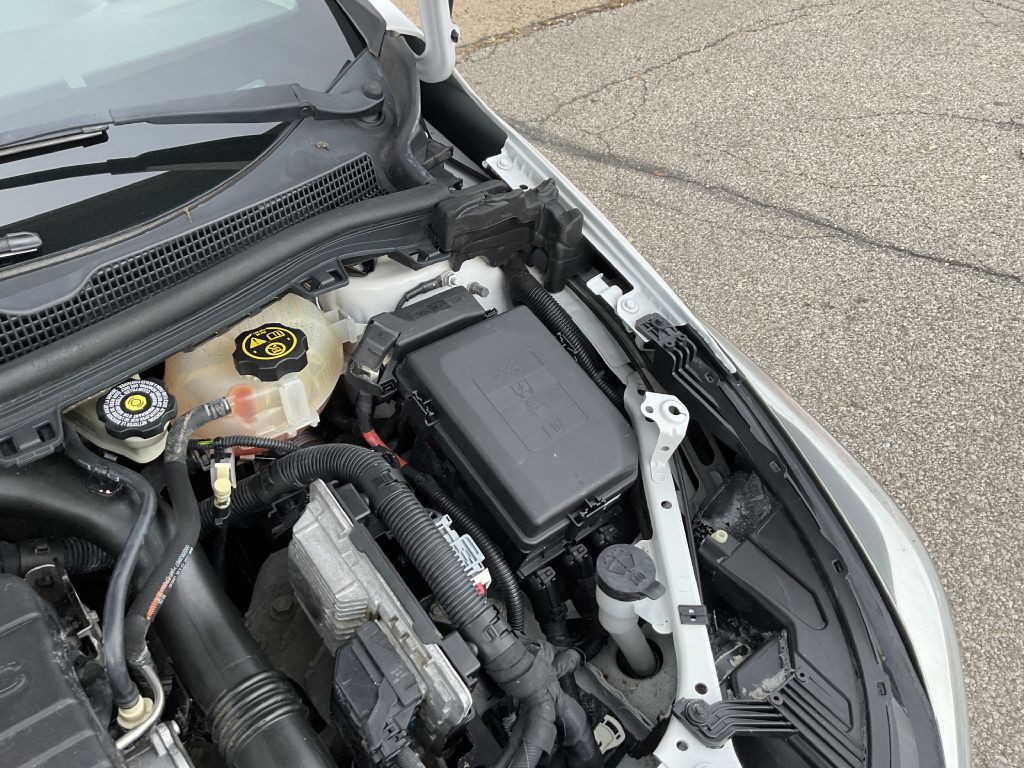 2018 Chevrolet Cruze Image 38