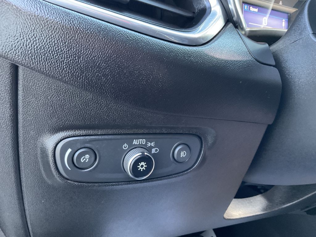 2020 Chevrolet Equinox Image 32