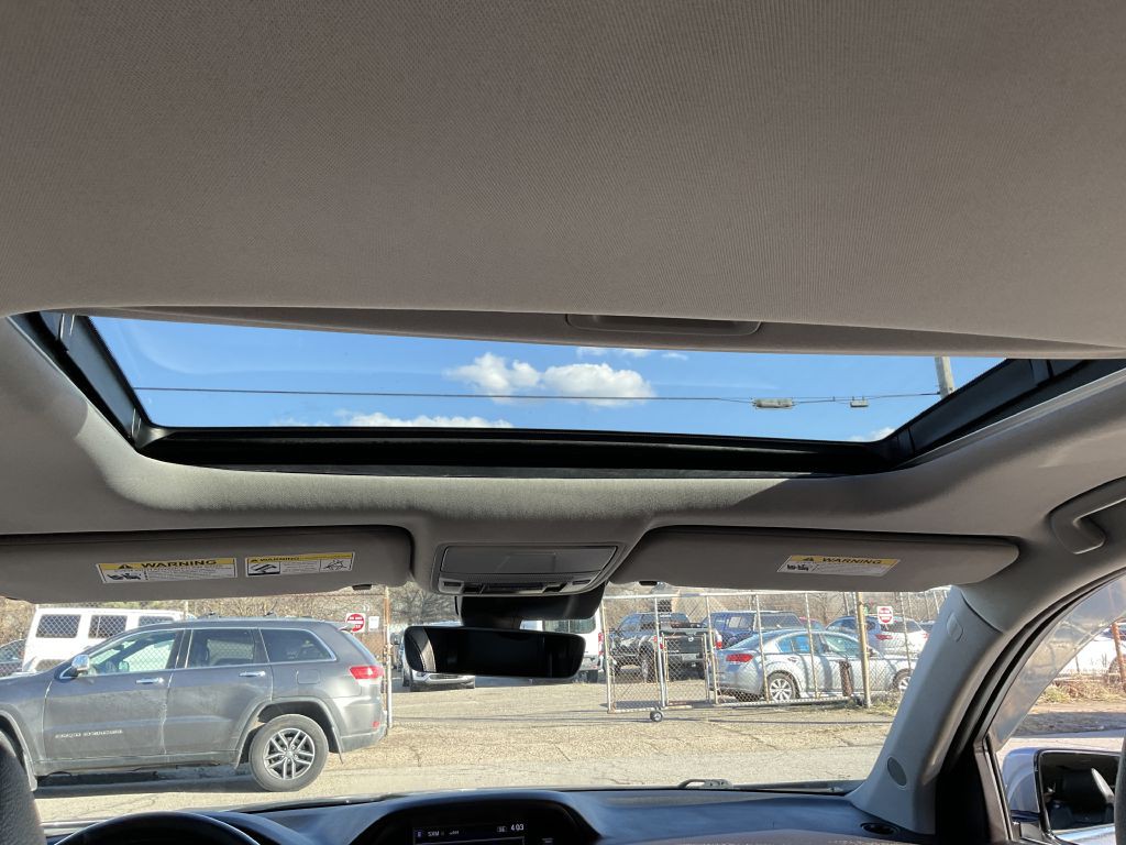 2017 Acura MDX Image 33