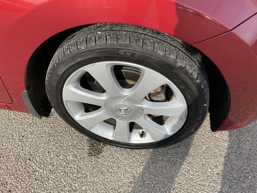 2013 Hyundai Elantra Image 11