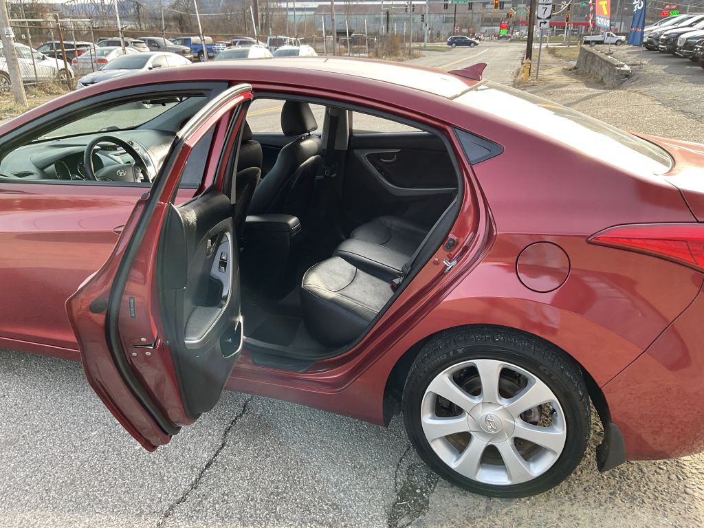 2013 Hyundai Elantra Image 20