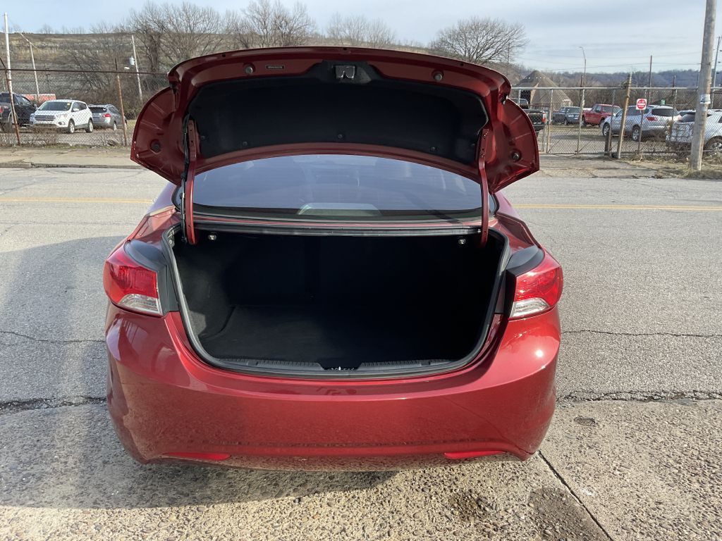 2013 Hyundai Elantra Image 26