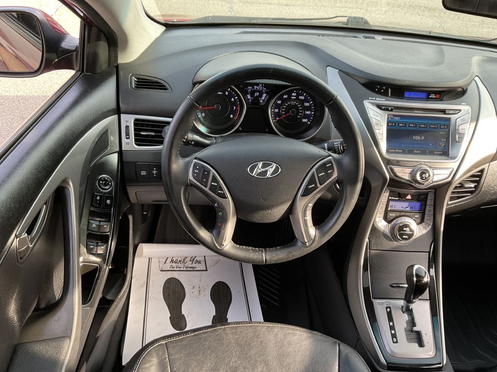 2013 Hyundai Elantra Image 28